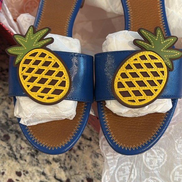 Tory Burch Neptune pineapple flat all leather slide sandals - Picture 2 of 13